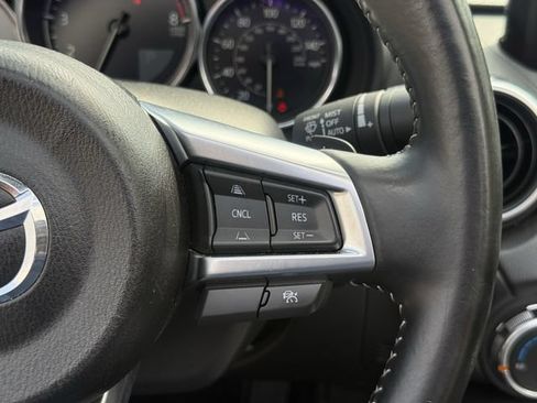 Used 2025 MAZDA MX-5 Miata RF Grand Touring RWD image 16