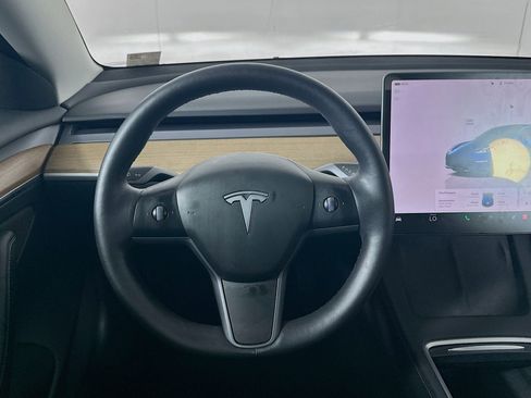 Used 2023 Tesla Model 3 Standard Range image 17