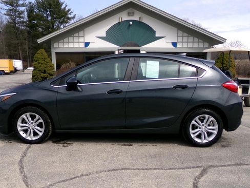 Used 2019 Chevrolet Cruze LT image 7