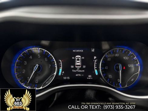 Used 2024 Chrysler Pacifica Touring-L FWD image 17