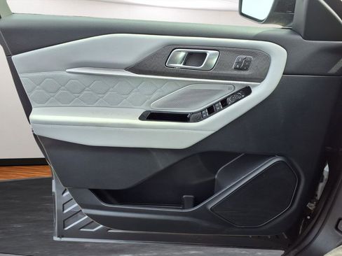 New 2026 Ford Explorer Platinum AWD/4WD image 16