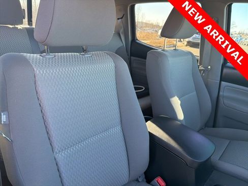 Used 2014 Toyota Tacoma 4x4 Double Cab image 17