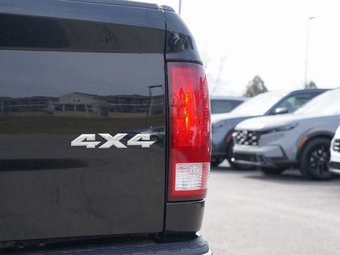 Used 2023 RAM 1500 Classic SLT image 8