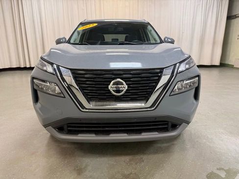 Used 2023 Nissan Rogue SL w/ SL Premium Package image 13