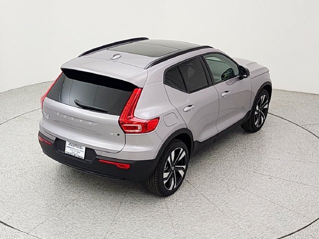New 2026 Volvo XC40 B5 Plus w/ Climate Package AWD/4WD image 33