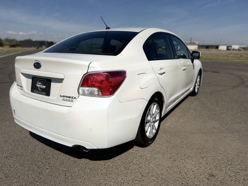 Used 2012 Subaru Impreza 2.0i Premium w/ All-Weather Pkg AWD/4WD image 7