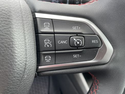 Used 2024 Jeep Compass Trailhawk AWD/4WD image 31