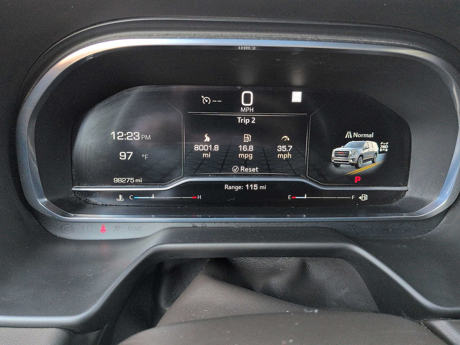 Used 2023 GMC Yukon XL SLT AWD/4WD image 19