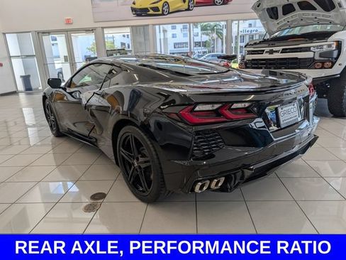 Used 2025 Chevrolet Corvette Stingray Premium Cpe w/ Z51 Performance Package RWD image 3