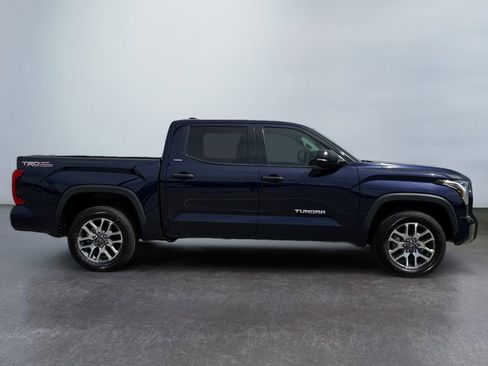 Used 2022 Toyota Tundra SR5 w/ Convenience Package RWD image 2