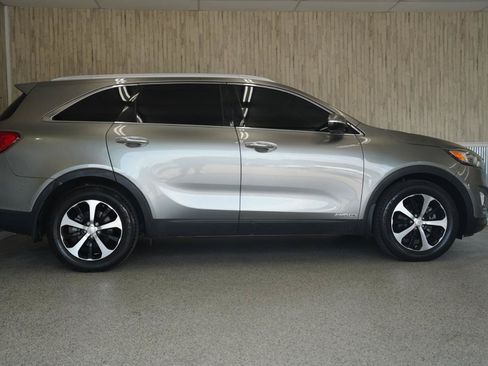 Used 2016 Kia Sorento EX AWD/4WD image 6