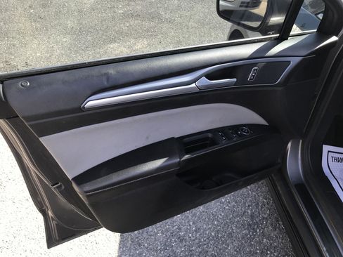 Used 2014 Ford Fusion S image 9