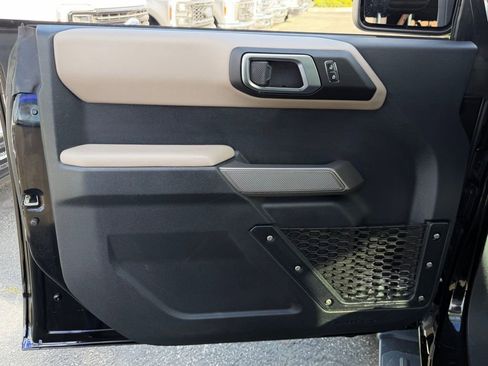 Certified 2022 Ford Bronco Wildtrak image 15