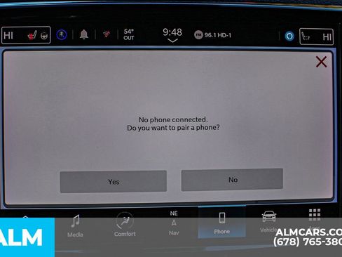 Used 2024 Chrysler Pacifica Select image 39