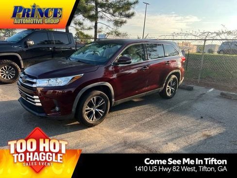 Used 2019 Toyota Highlander Plus FWD image 1