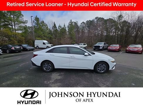 Certified 2025 Hyundai Elantra Blue image 13