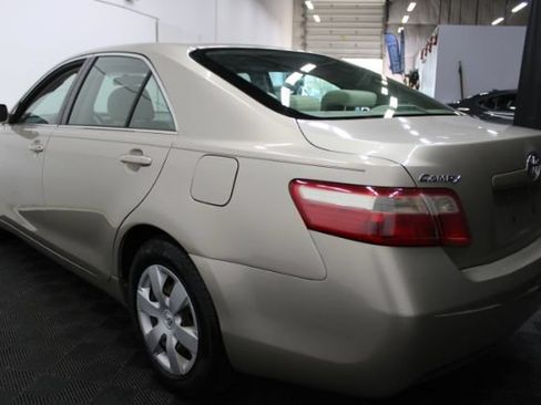 Used 2007 Toyota Camry LE FWD image 7