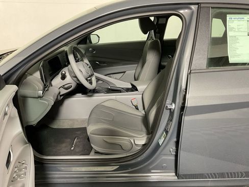 New 2026 Hyundai Elantra Sport FWD image 19