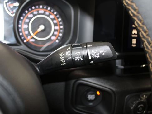 Used 2024 Jeep Wrangler Sport S image 37