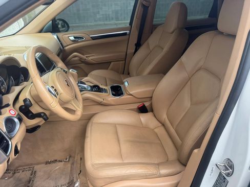 Used 2013 Porsche Cayenne Diesel AWD/4WD image 13