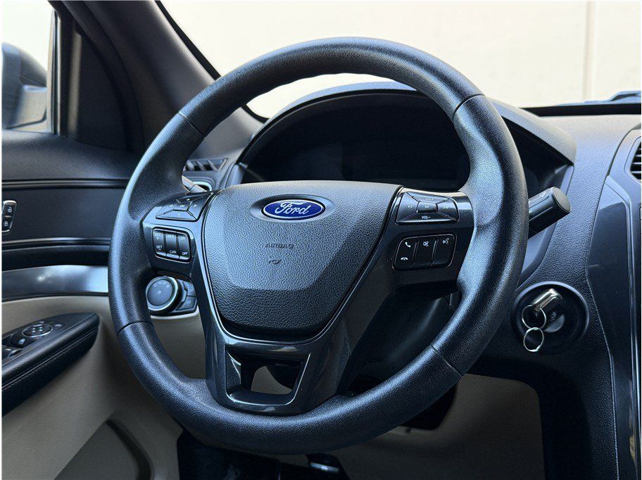 Used 2017 Ford Explorer FWD image 17