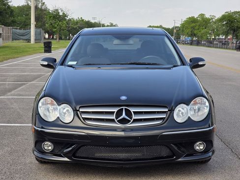 Used 2009 Mercedes-Benz CLK 350 Coupe image 2