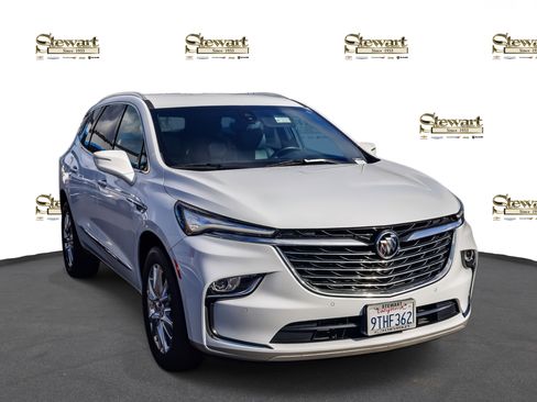 Used 2022 Buick Enclave Premium image 3