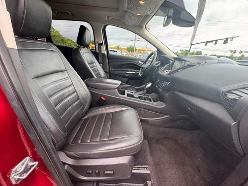 Used 2018 Ford Escape Titanium w/ Ford Safe & Smart Package AWD/4WD image 27
