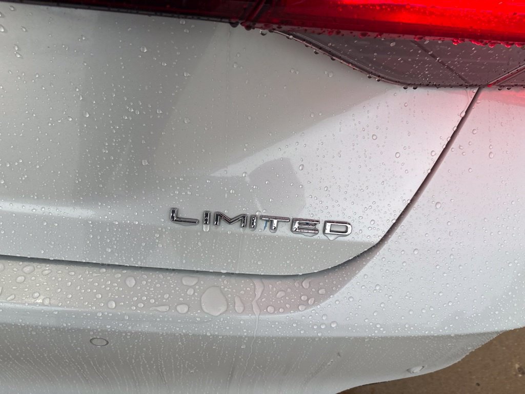 Used 2019 Toyota Avalon Limited w/ Advanced Safety Package FWD image 24