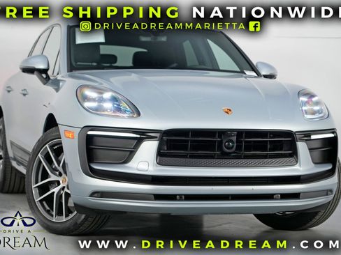 Used 2023 Porsche Macan image 2