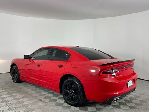 Used 2022 Dodge Charger SXT RWD image 7
