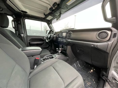 Used 2021 Jeep Gladiator Sport w/ Trailer Tow Package image 26