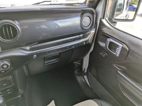 Used 2023 Jeep Wrangler Unlimited Sport AWD/4WD image 18