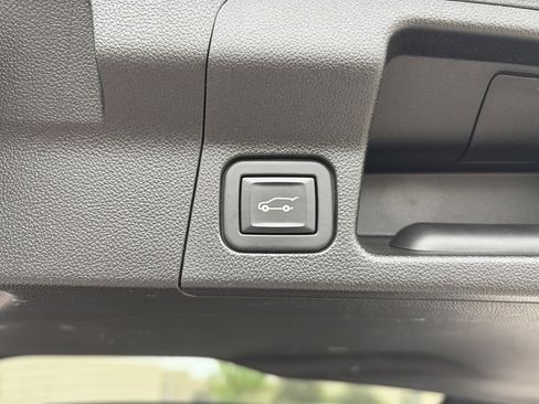 Used 2020 GMC Acadia Denali w/ Denali Ultimate Package AWD/4WD image 13