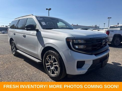 Used 2025 Ford Expedition Active AWD/4WD image 1