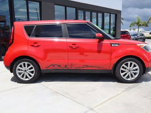 Used 2017 Kia Soul + FWD image 2