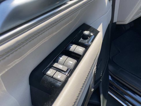 Certified 2024 Jeep Wagoneer 2WD w/ Premium Group I image 23