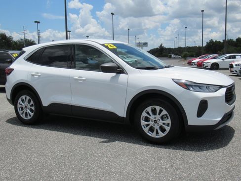 Used 2023 Ford Escape Active FWD image 2