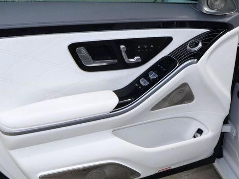 Used 2024 Mercedes-Benz Maybach S 580 4MATIC image 16