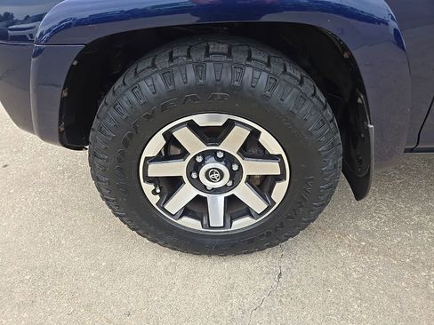 Used 2020 Toyota 4Runner TRD Off-Road Premium w/ Moonroof Package AWD/4WD image 26