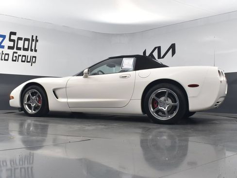 Used 2002 Chevrolet Corvette Convertible w/ Preferred Equipment Group2 RWD image 19