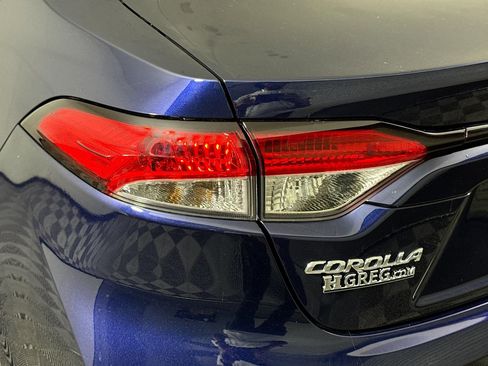 Used 2025 Toyota Corolla LE FWD image 35