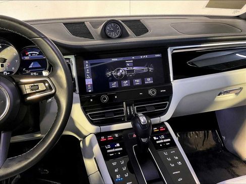 Certified 2023 Porsche Macan S AWD/4WD image 16