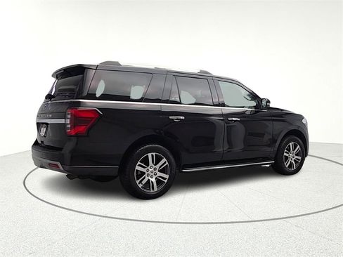 Used 2023 Ford Expedition Limited image 8