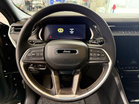 New 2026 Jeep Grand Cherokee L Limited AWD/4WD image 22