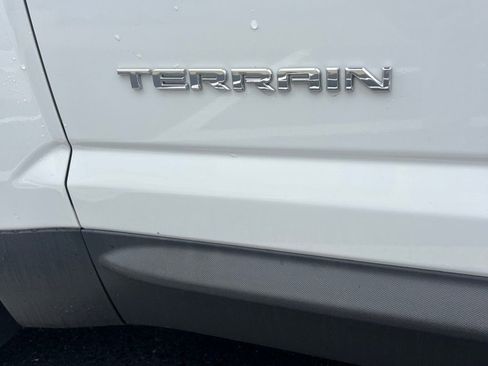 Used 2014 GMC Terrain SLE FWD image 21