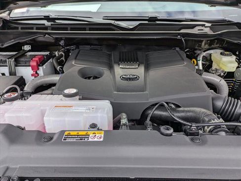 New 2026 Toyota Tundra Limited AWD/4WD image 15