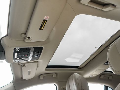 Certified 2020 Bentley Flying Spur W12 AWD/4WD image 27