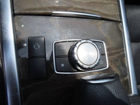 Used 2014 Mercedes-Benz E 350 Sedan image 28