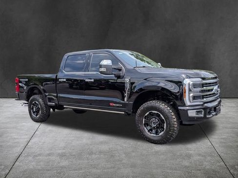 Used 2026 Ford F250 Platinum w/ Platinum Plus Package AWD/4WD image 2